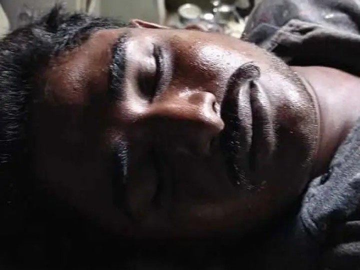 పాము కాటుకు గురై యువకుడి మృతి