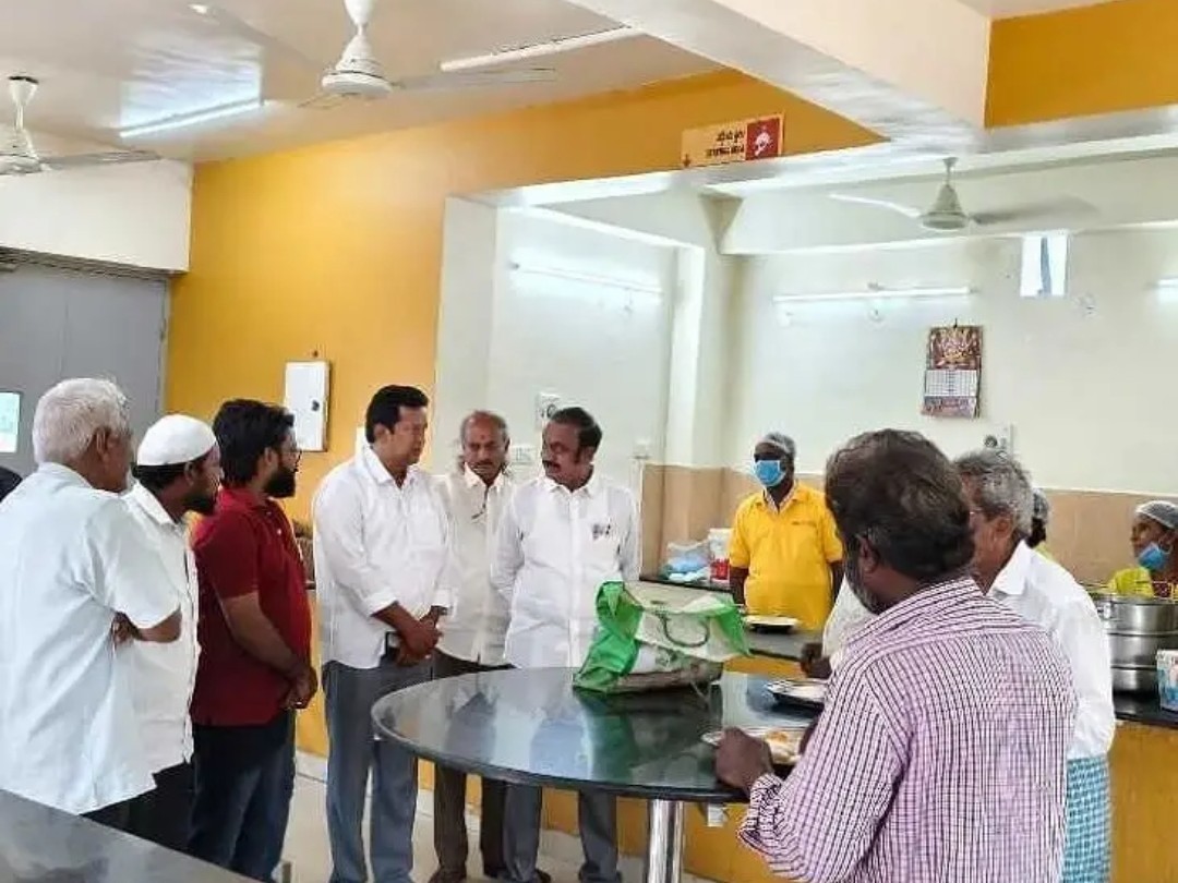 పేదల ఆకలి తీర్చేందుకే అన్న క్యాంటీన్‌లు: ఎమ్మెల్యే చదలవాడ