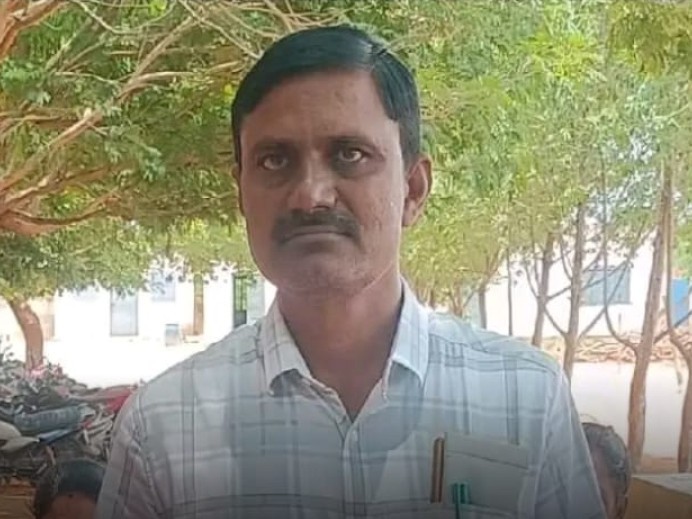 స్వచ్ఛ అవార్డులకు రిజిస్ట్రేషన్లు పూర్తి చేయాలి: ఎంఈవో