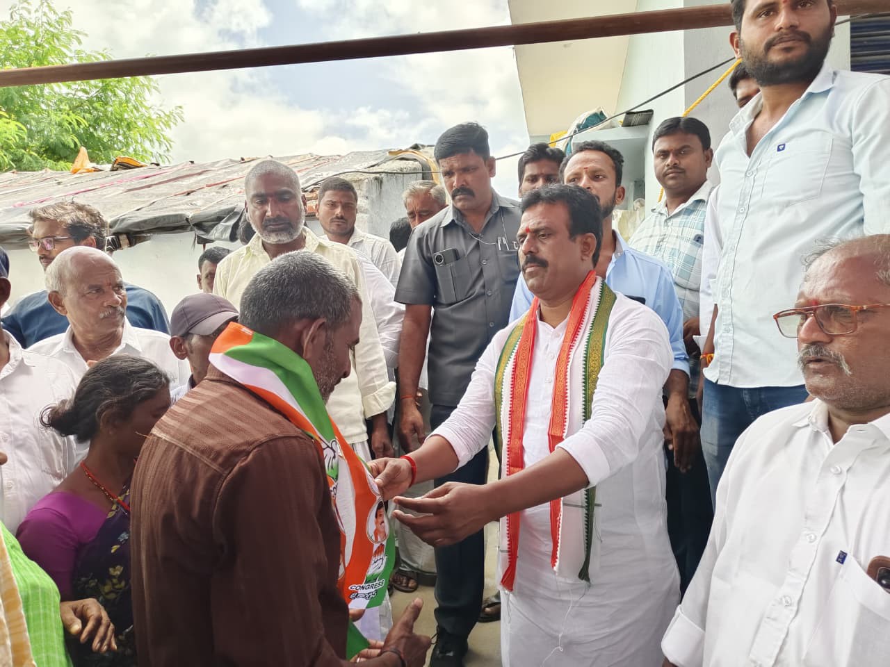 అభివృద్ధి కాంగ్రెస్‌తోనే సాధ్యం: ఎమ్మెల్యే