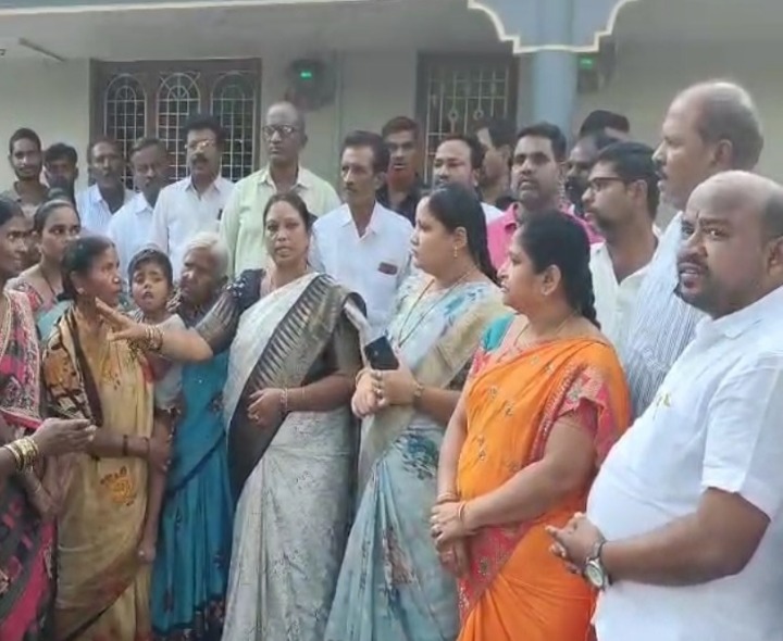 ‘స్థానిక ఎన్నికల్లో సీఎం చంద్రబాబుకు గట్టి బుద్ధి చెప్పాలి’