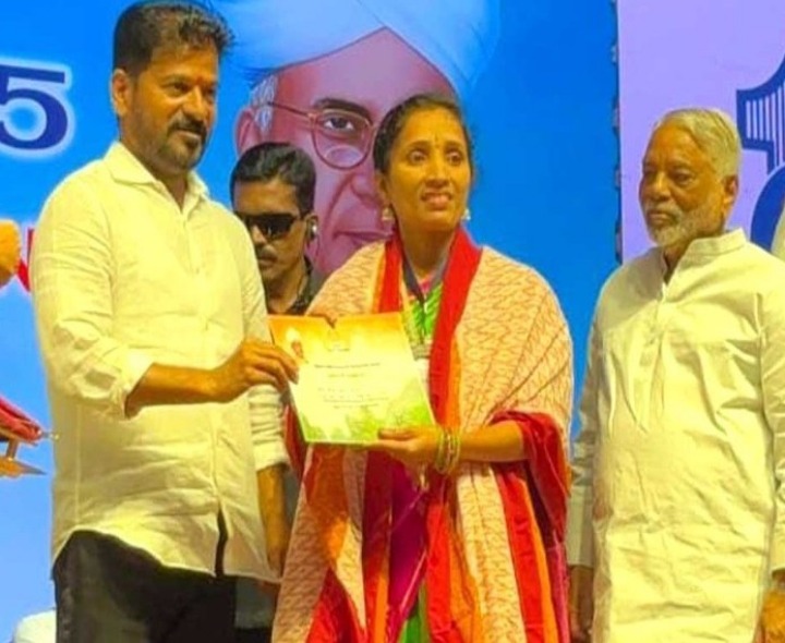 రాష్ట్రస్థాయి ఉత్తమ టీచర్‌ భవానీకి ఘన సత్కారం