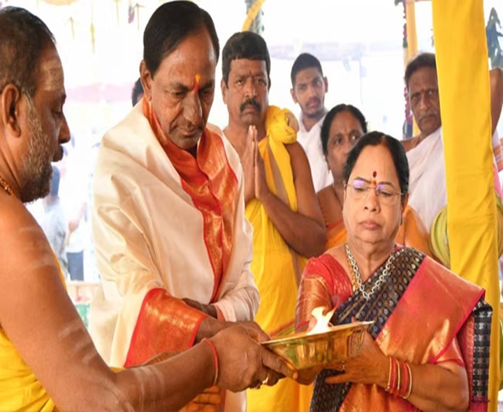 ముగిసిన కేసీఆర్ చండీయాగం క్రతువు