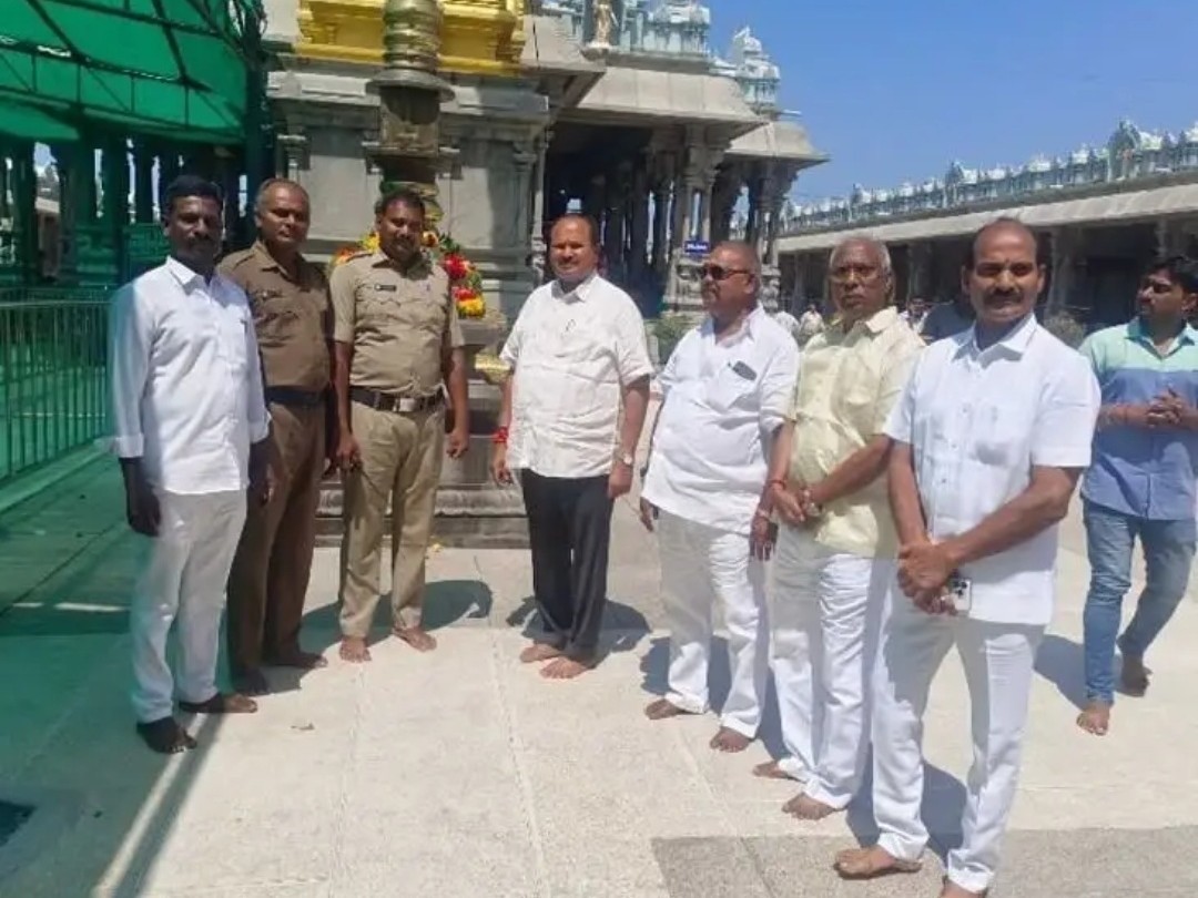 వేంకటేశ్వరస్వామిని దర్శించుకున్న ఎమ్మెల్యే