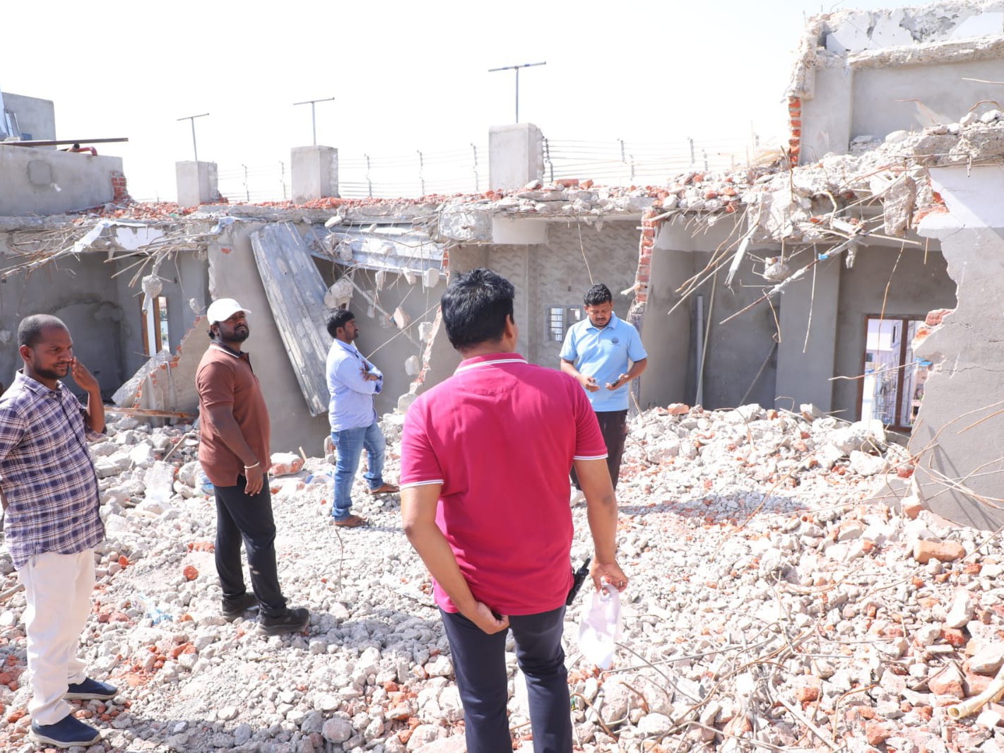 భవనాల డెమోలిషన్ సమయంలో అన్ని జాగ్రత్త చర్యలు తీసుకోండి:కమిషనర్