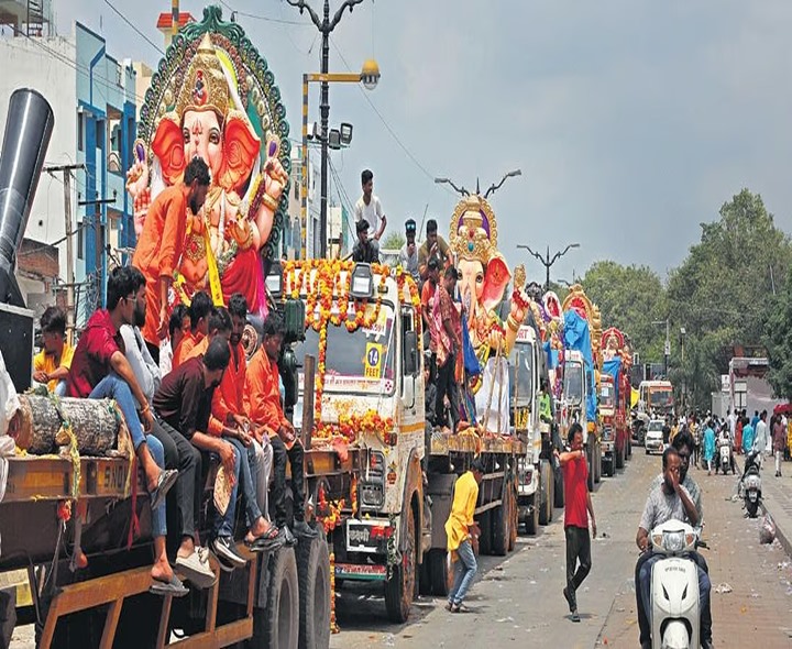 అన్ని దారులు ట్యాంక్ బండ్ వైపే