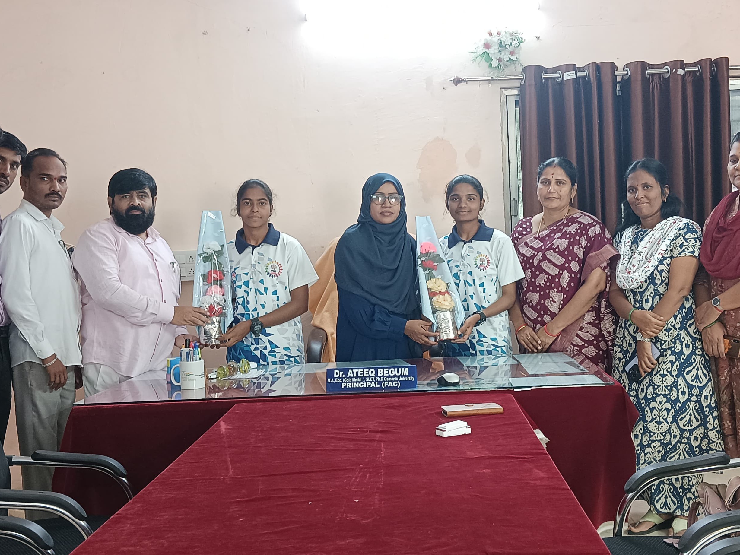 ‘జీవితంలో ఉన్నతమైన స్థానాలను అధిరోహించాలి’