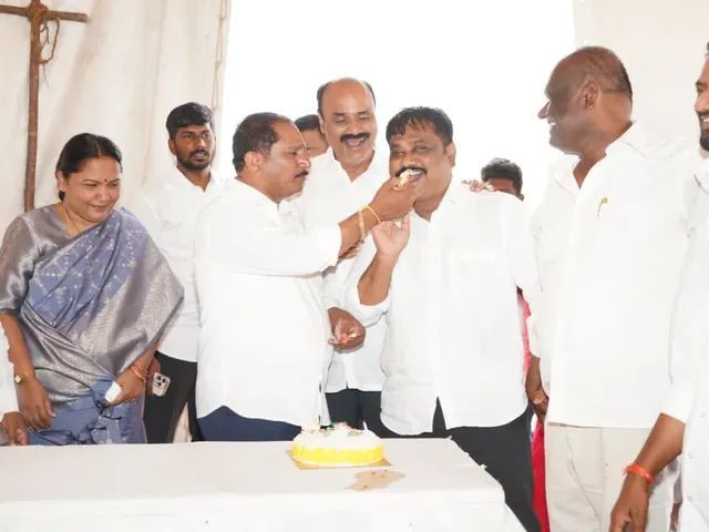అనంతపురంలో మోక్షజ్ఞ జన్మదిన వేడుకలు