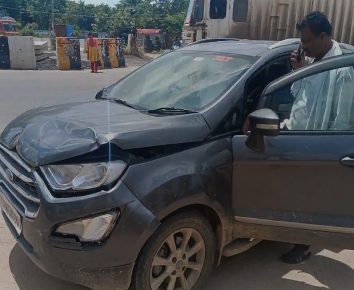 రోడ్డు ప్రమాదం.. మహిళకు గాయాలు