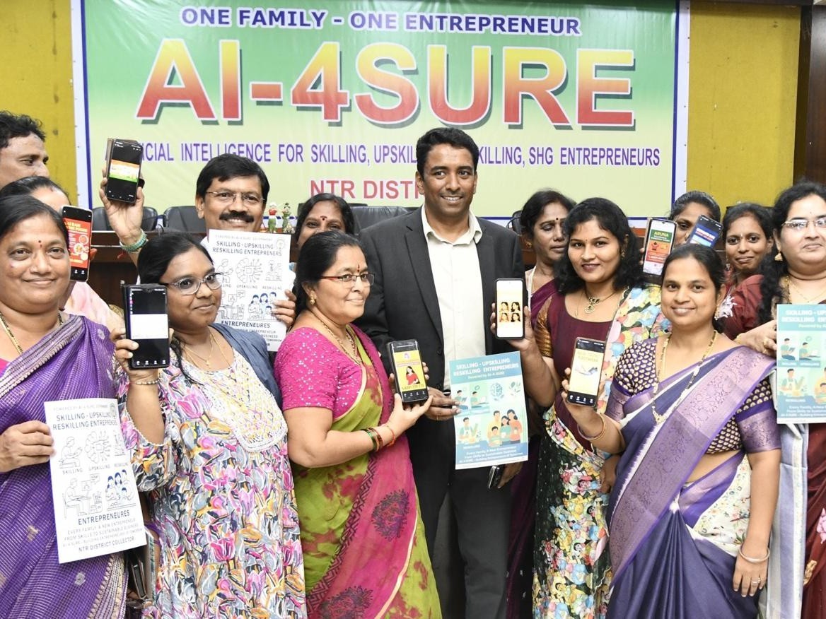 ఏఐతో మీ వ్యాపారాభివృద్ధి మీ చేతుల్లోనే: కలెక్టర్