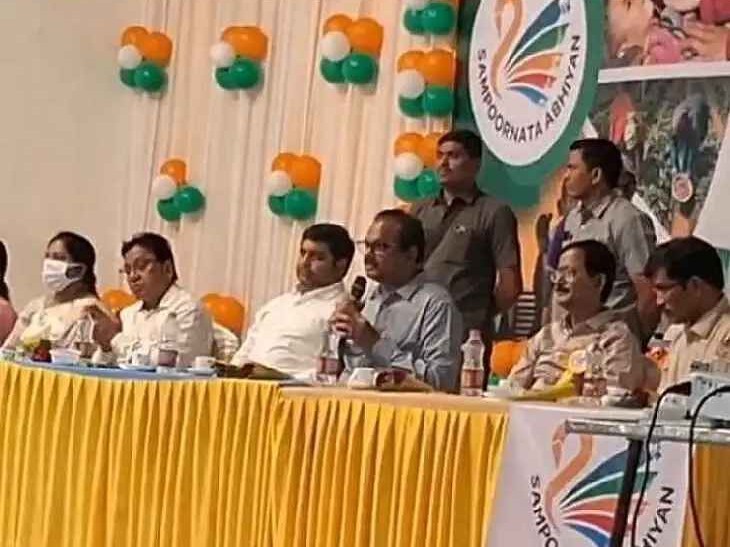 జిల్లా స్థాయి అధికారులను అభినందించిన ఎమ్మెల్యే