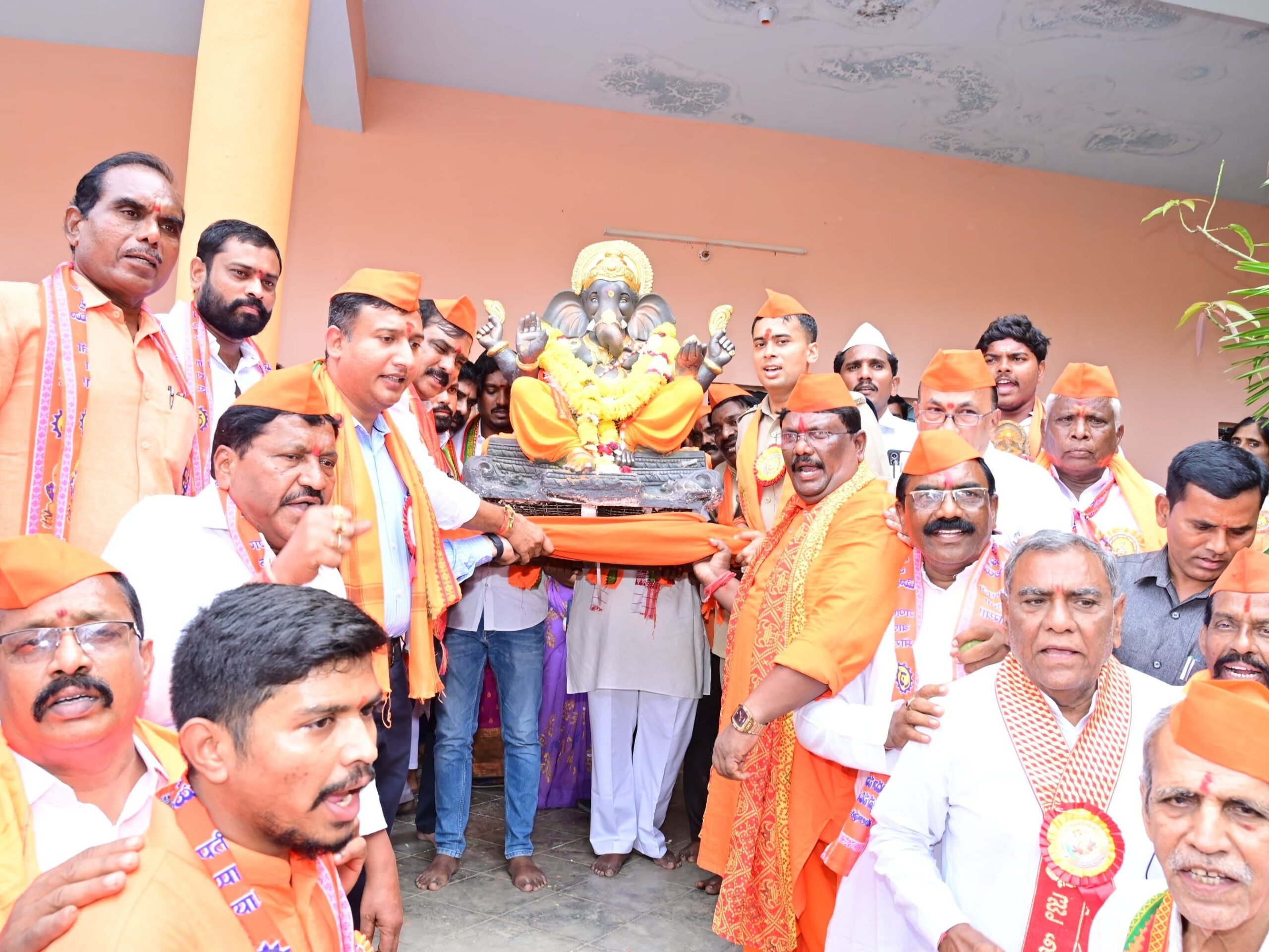 ఘనంగా ప్రారంభమైన నిమజ్జన కార్యక్రమం