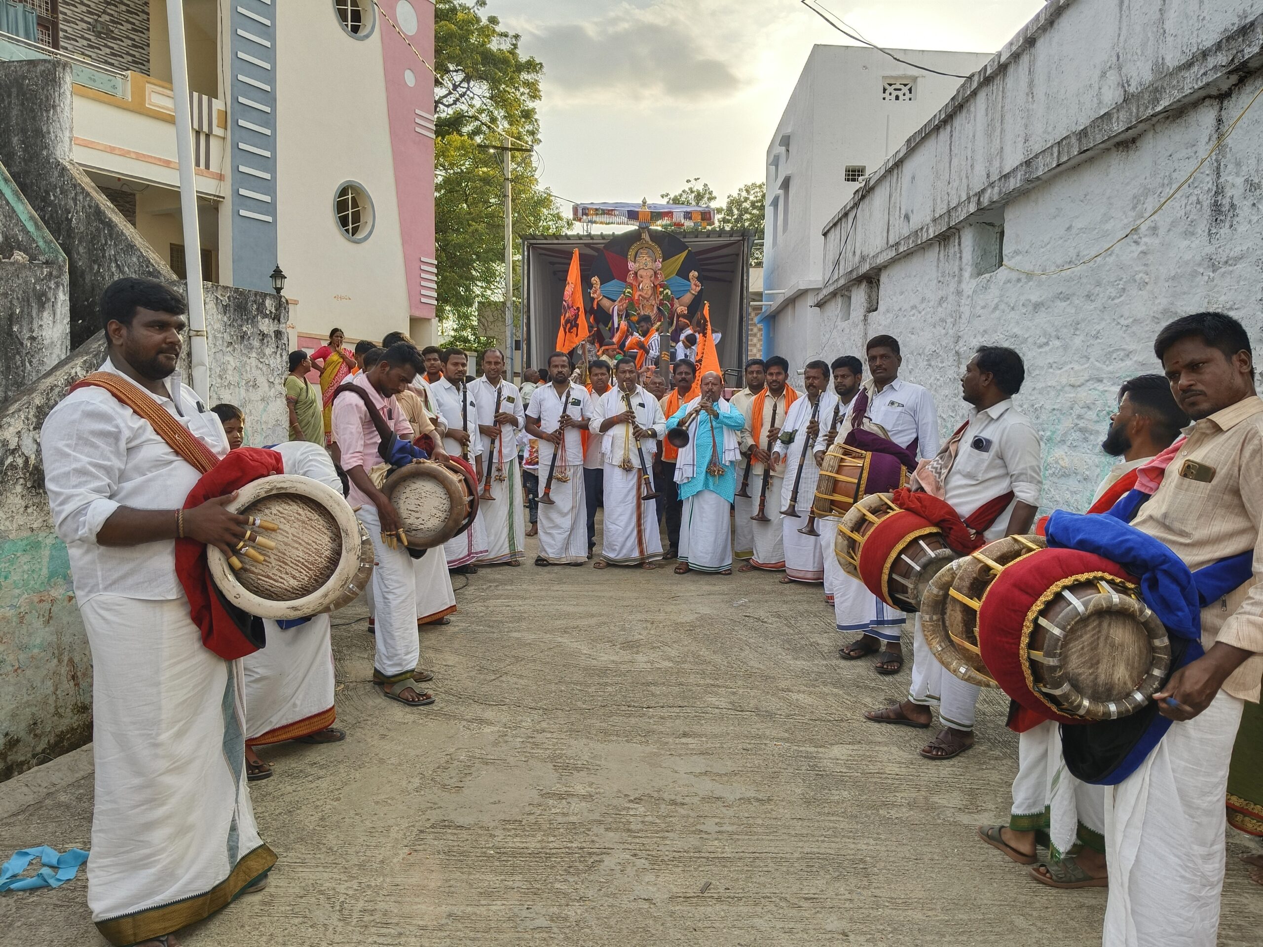 ఘనంగా వినాయక నిమజ్జన ఉత్సవం