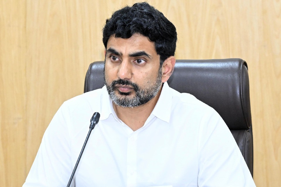 యువతకు మంత్రి లోకేశ్‌ అభినందనలు