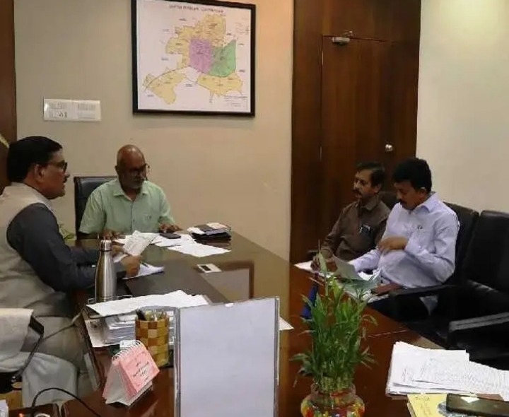 రెవెన్యూ వసూళ్లపై కమీషనర్ అసంతృప్తి