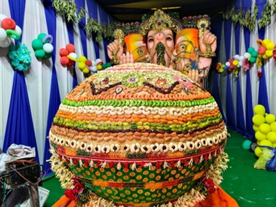 రికార్డు స్థాయిలో లడ్డూ వేలం పాట