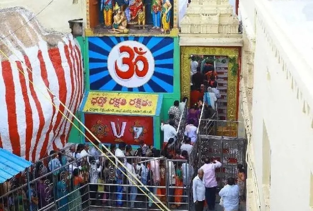 నేడు మధ్యాహ్నం నుంచి ఆలయాల మూసివేత