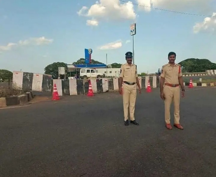 సౌత్ బైపాస్ మూసేసిన పోలీసులు