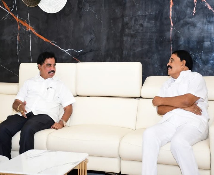 పల్లె రఘునాథ్ రెడ్డితో సమావేశమైన ఎమ్మెల్యేలు