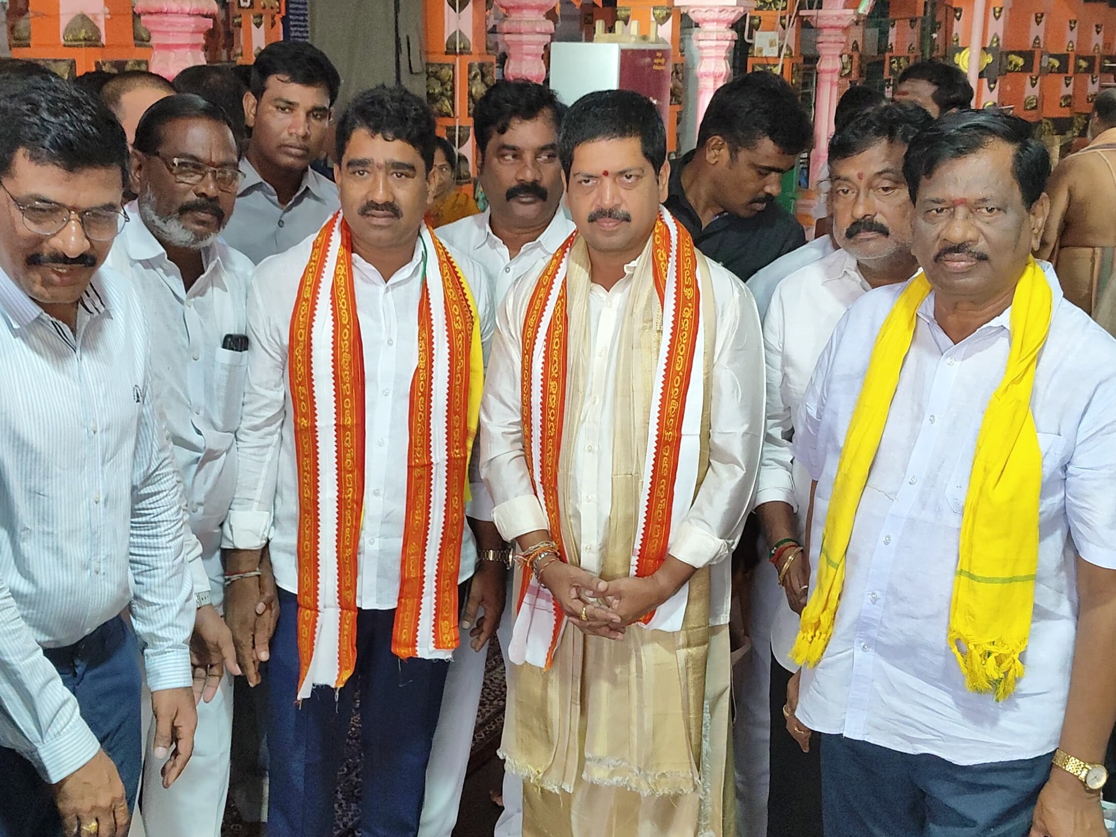 ఆదిత్యుని సన్నిధిలో రాష్ట్ర మంత్రి రవీంద్ర దంపతులు
