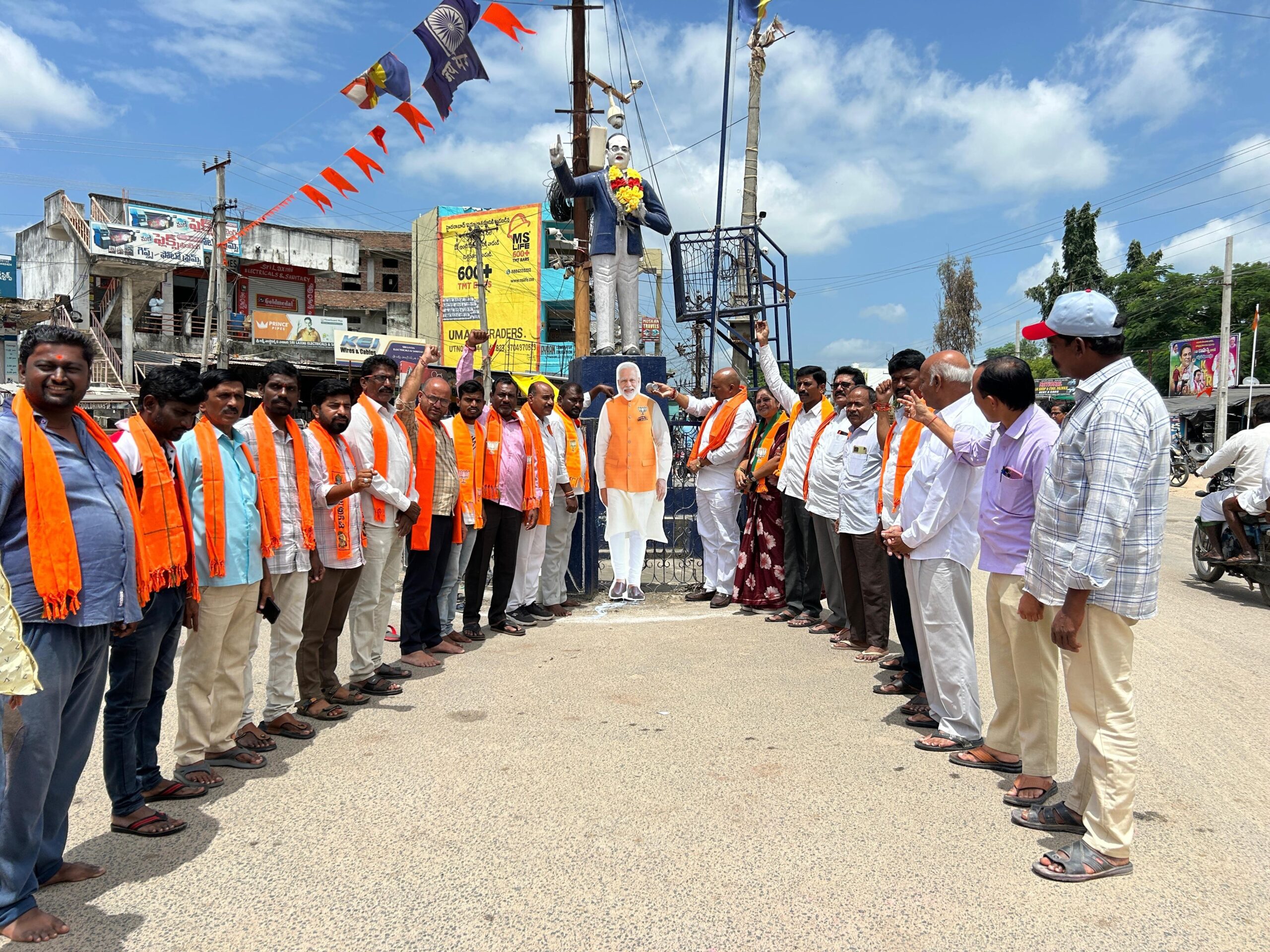 కేంద్ర ప్రభుత్వ నిర్ణయంతో పేద,మధ్య తరగతికి మేలు