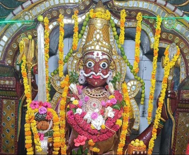 శ్రీచౌడేశ్వరి దేవికి ప్రత్యేక పూజలు