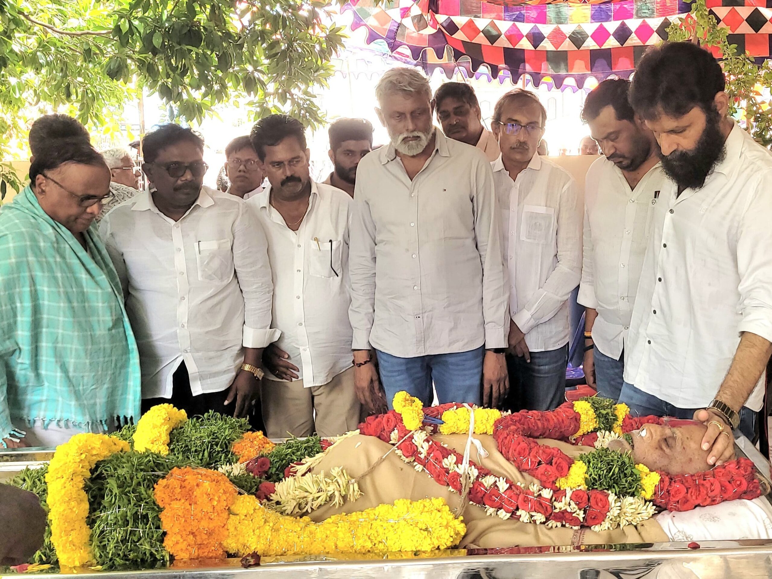 మాజీ సర్పంచ్ రామలింగారెడ్డికి నివాళులు