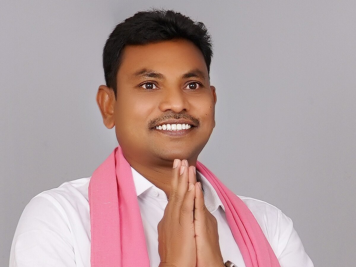 కేటీఆర్ పర్యటన వాయిదా: మాజీ ఎమ్మెల్యే