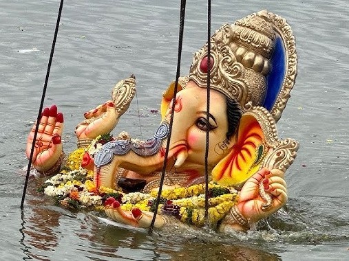 ఘనంగా సాగిన వినాయక శోభాయాత్ర