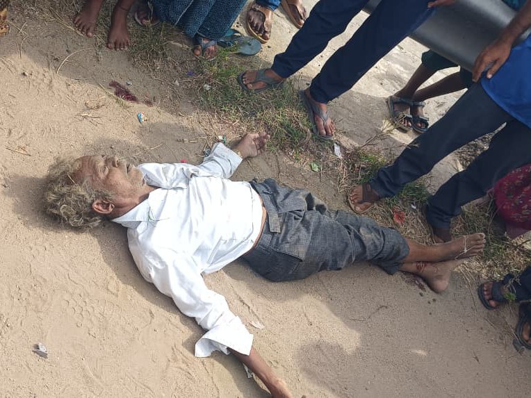 ఆకు పాములు వద్ద రోడ్డు ప్రమాదం… ఒకరి మృతి