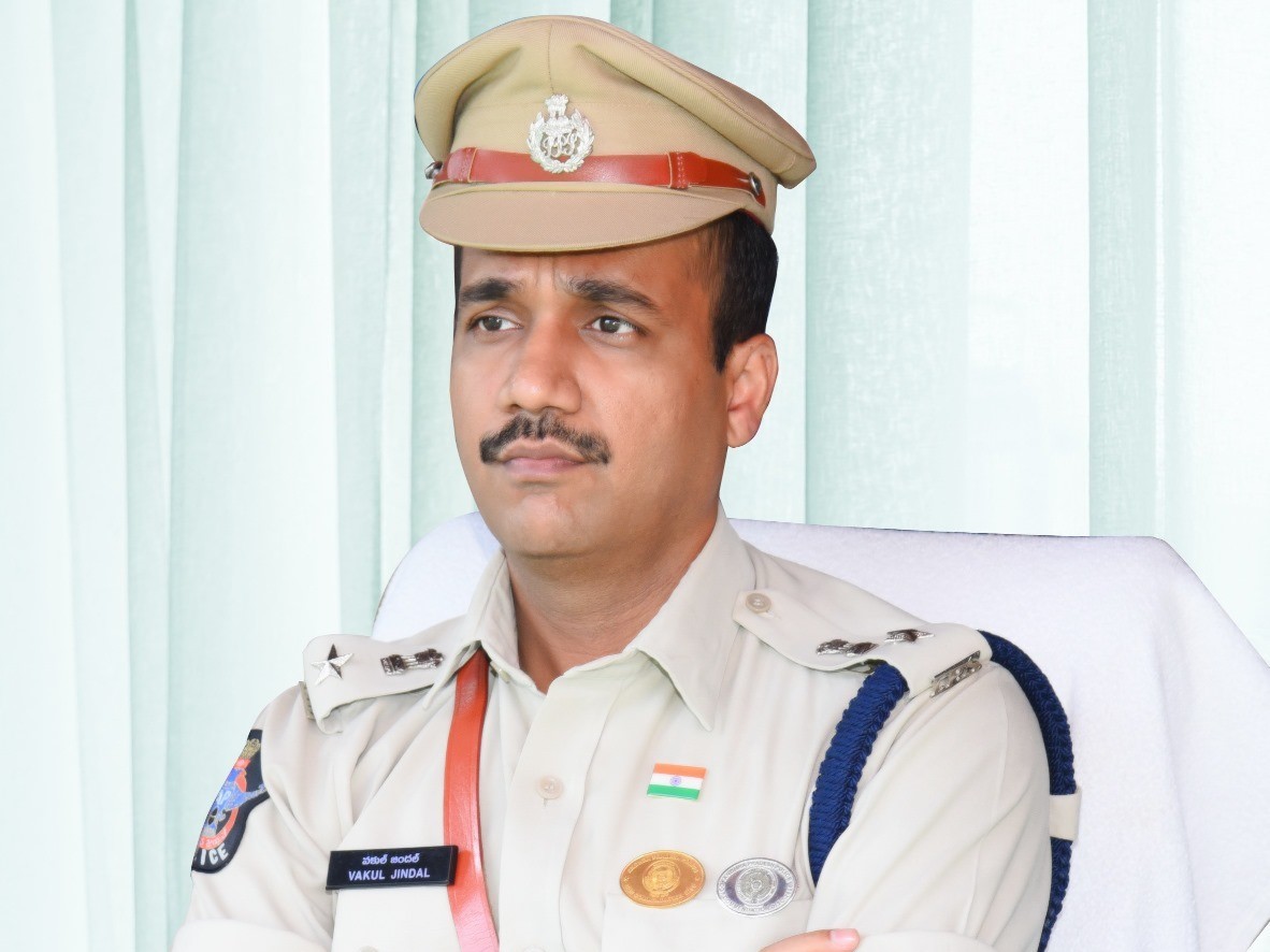 ‘కేసులు పరిష్కారమయ్యే విధంగా చర్యలు చేపట్టాలి’