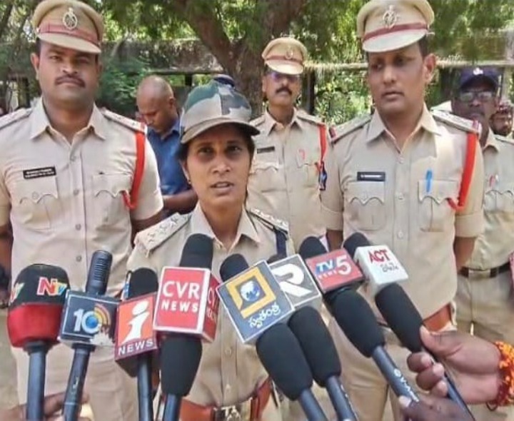 ‘ఆ జండాలతో, డీజేలకు అనుమతి లేదు’