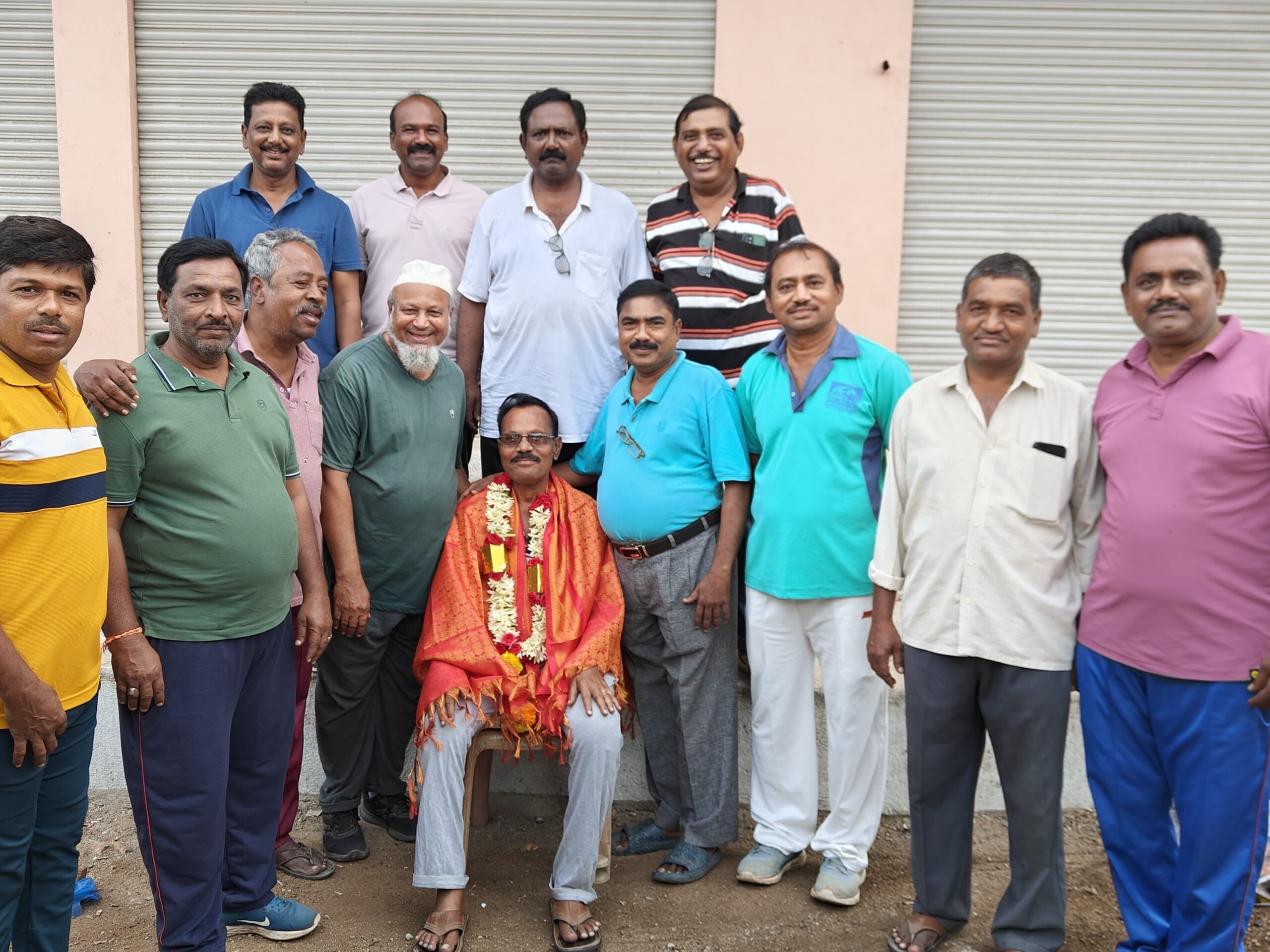 ఉత్తమ ఉపాధ్యాయుడికి ఘన సన్మానం
