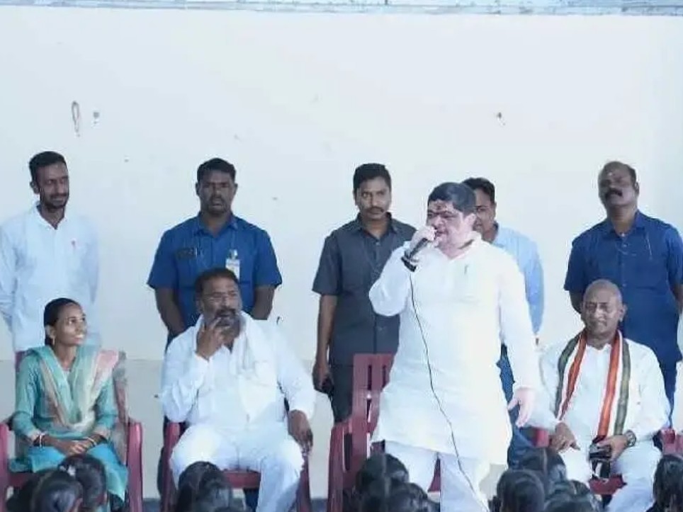 లక్ష్యాన్ని నిర్దేశించుకుని, ఆ దిశగా కృషి చేయాలి: మంత్రి