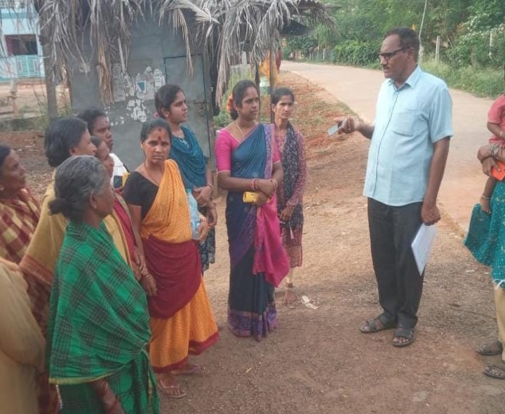 ‘యూరియా లభ్యత పై రైతులు ఆందోళన చెందవద్దు’