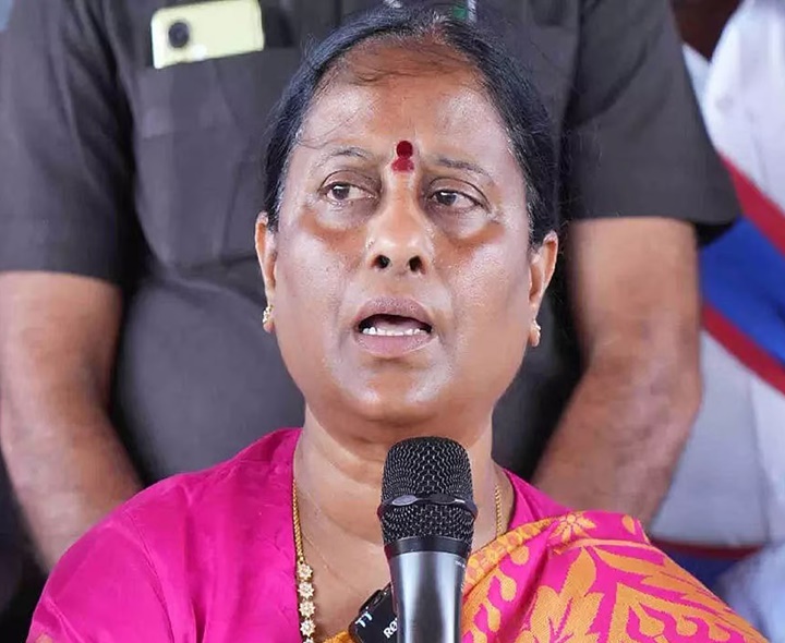 బీజేపీ నేతలు ఎందుకు వెనక్కి వెళ్తున్నారు: కొండా సురేఖ