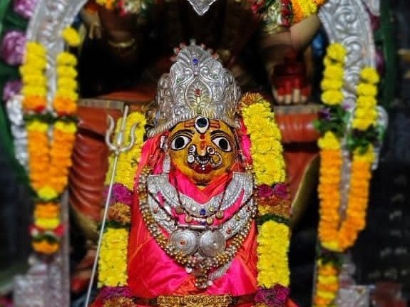 సంప్రోక్ష అనంతరం అలంకరణతో పాతపట్నం అమ్మవారు