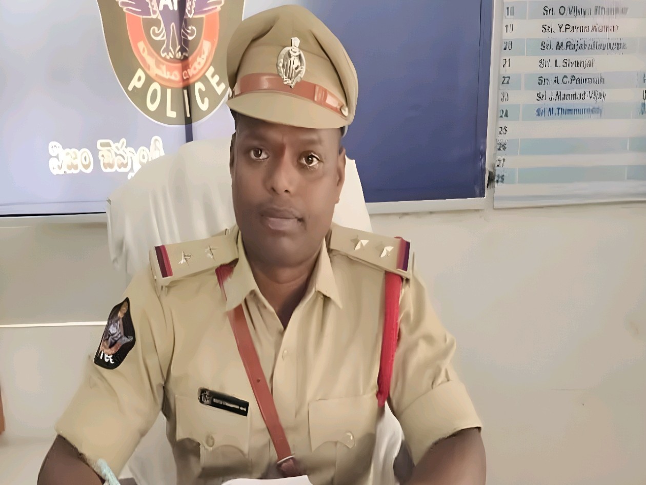 ఆత్యహత్యకు పాల్పడిన రైతులపై కేసు నమోదు