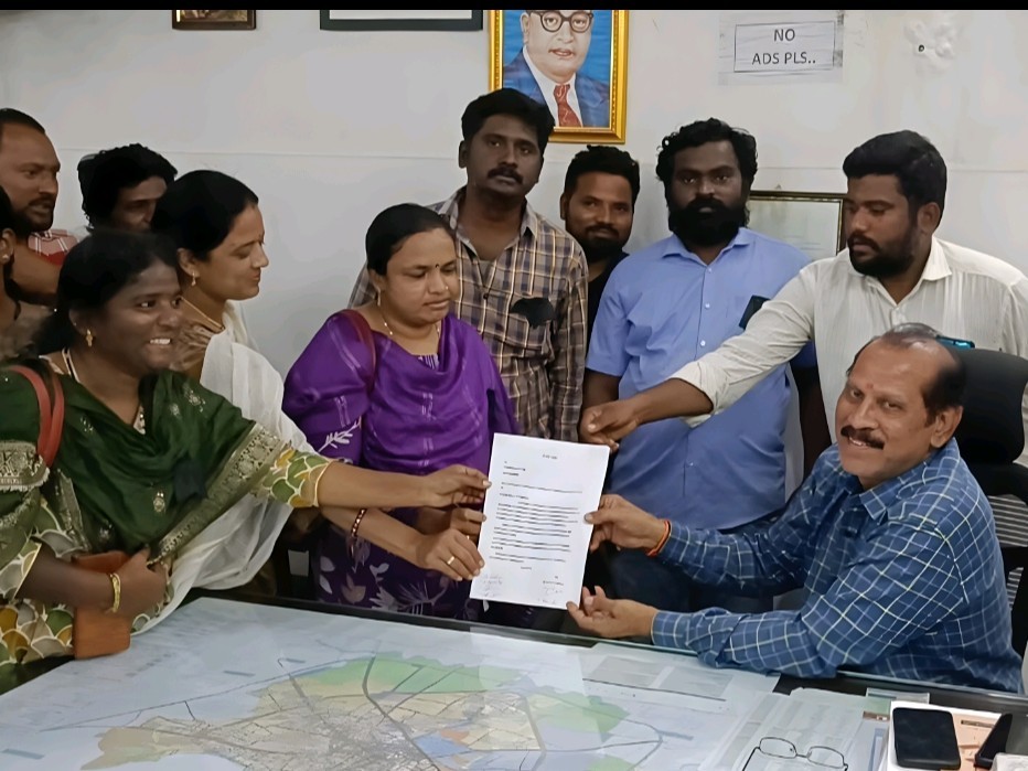 ఉద్యోగులపై భారం.. విధులు బహిష్కరించిన ఐక్యవేదిక
