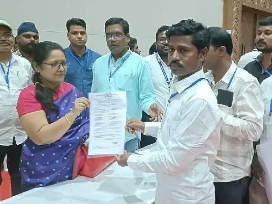 విధుల్లోకి చేరనున్న జీపీవోలు