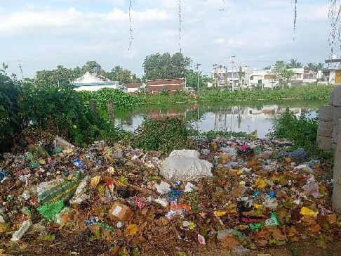 డంపింగ్ యార్డ్‌ను తలపిస్తున్న బసవన్న చెరువు