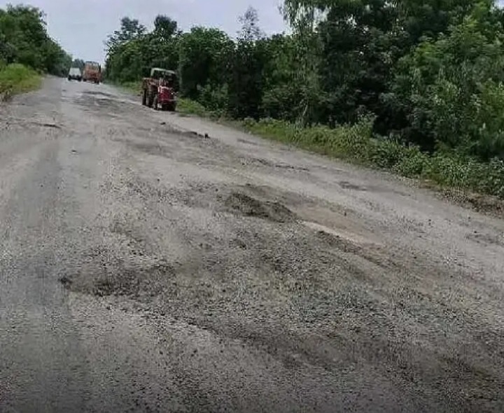 ధరూర్ నుంచి తాండూరు రూట్ అధ్వానం