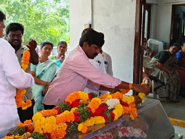 నర్సిరెడ్డి మృతి బాధాకరం: ఎమ్మెల్యే