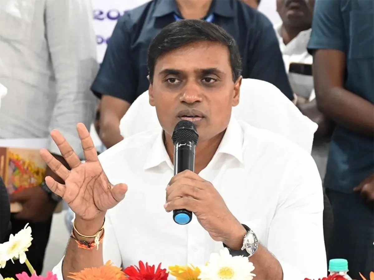 ఎంపీ మిథున్ రెడ్డి పిటిషన్‌పై విచారణ వాయిదా