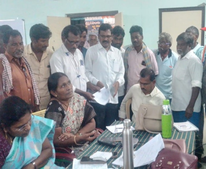 పెండింగ్ వేతనాలు చెల్లించాలి : సీఐటీయూ