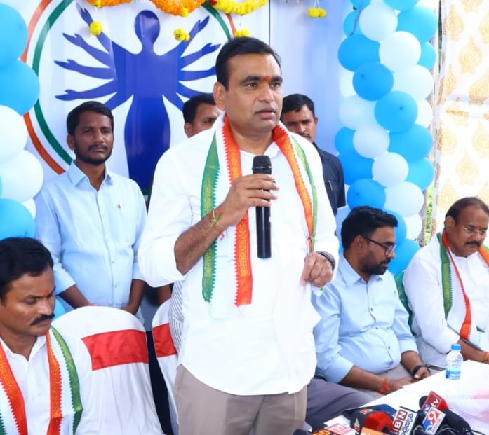 BRS చెప్పేవన్నీ ఉత్తుత్తి కబుర్లే: ఎంపీ చామల