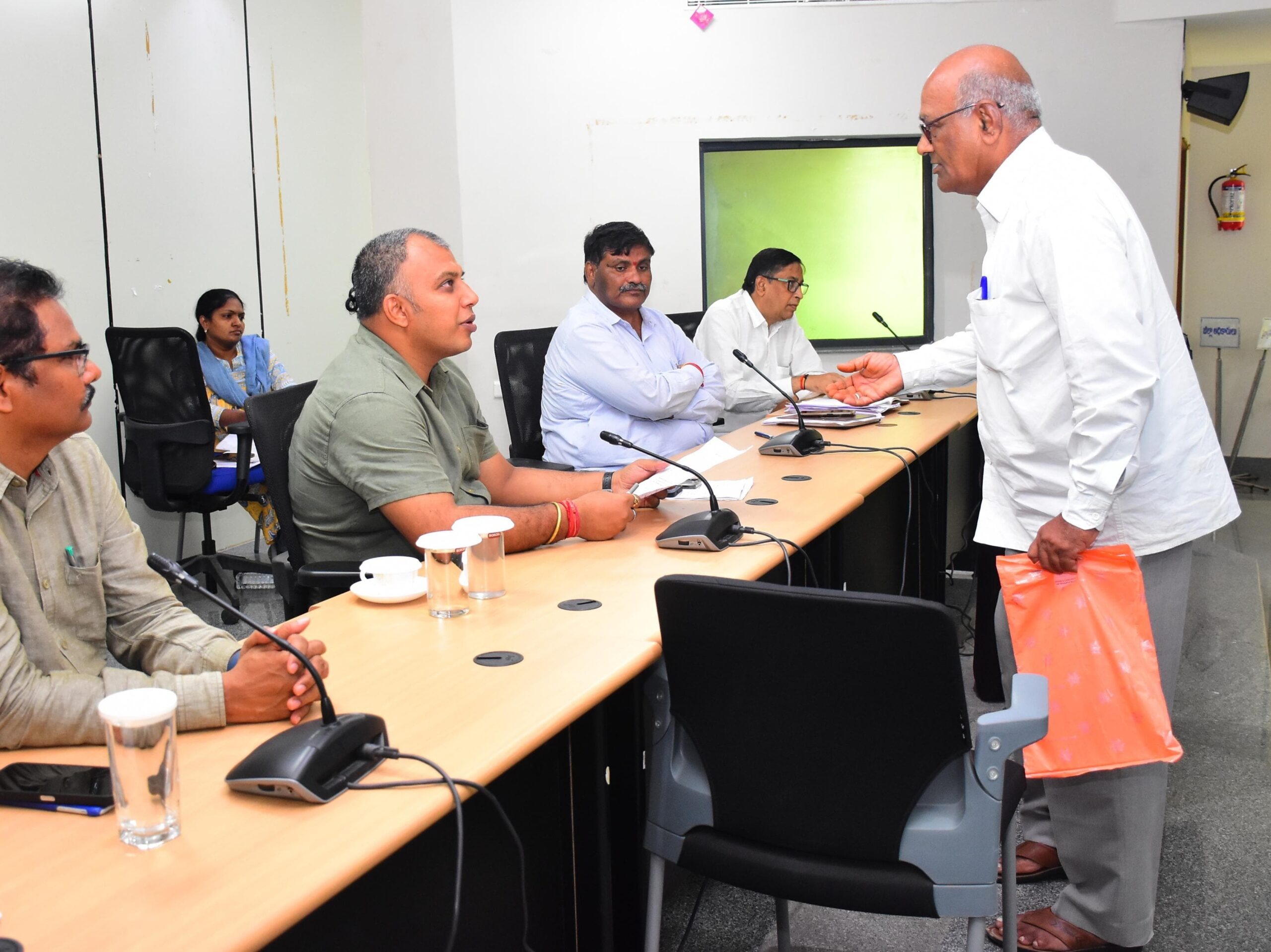 ప్రజావాణిలో 154 ఫిర్యాదుల స్వీకరణ