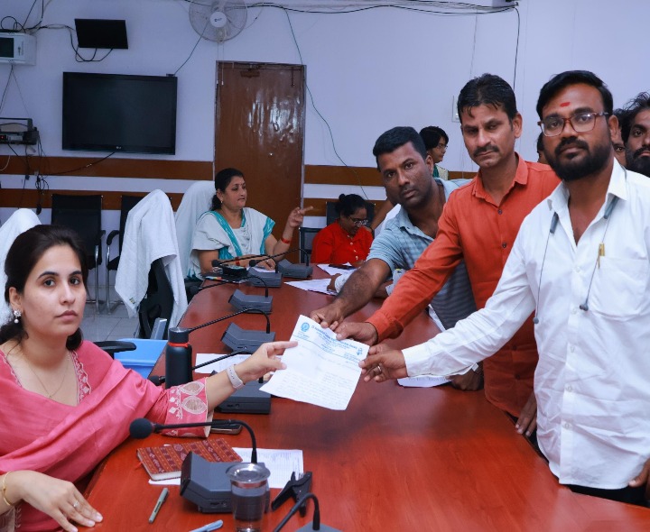 ‘పెండింగ్ ఫీజు బకాయిలను విడుదల చేయాలి’