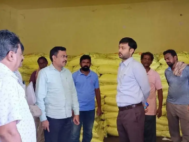 రైతులకు ఇబ్బంది లేకుండా చర్యలు తీసుకుంటాం: కలెక్టర్