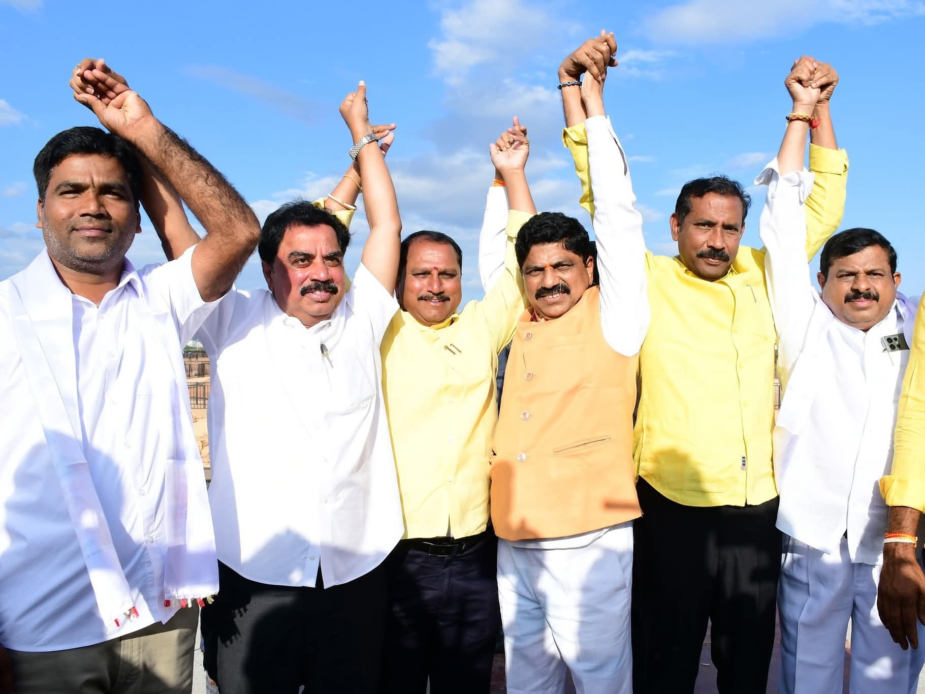 మూడు పార్టీలు ఉమ్మడిగా నిర్వహిస్తున్న తొలి సభ ఇదే